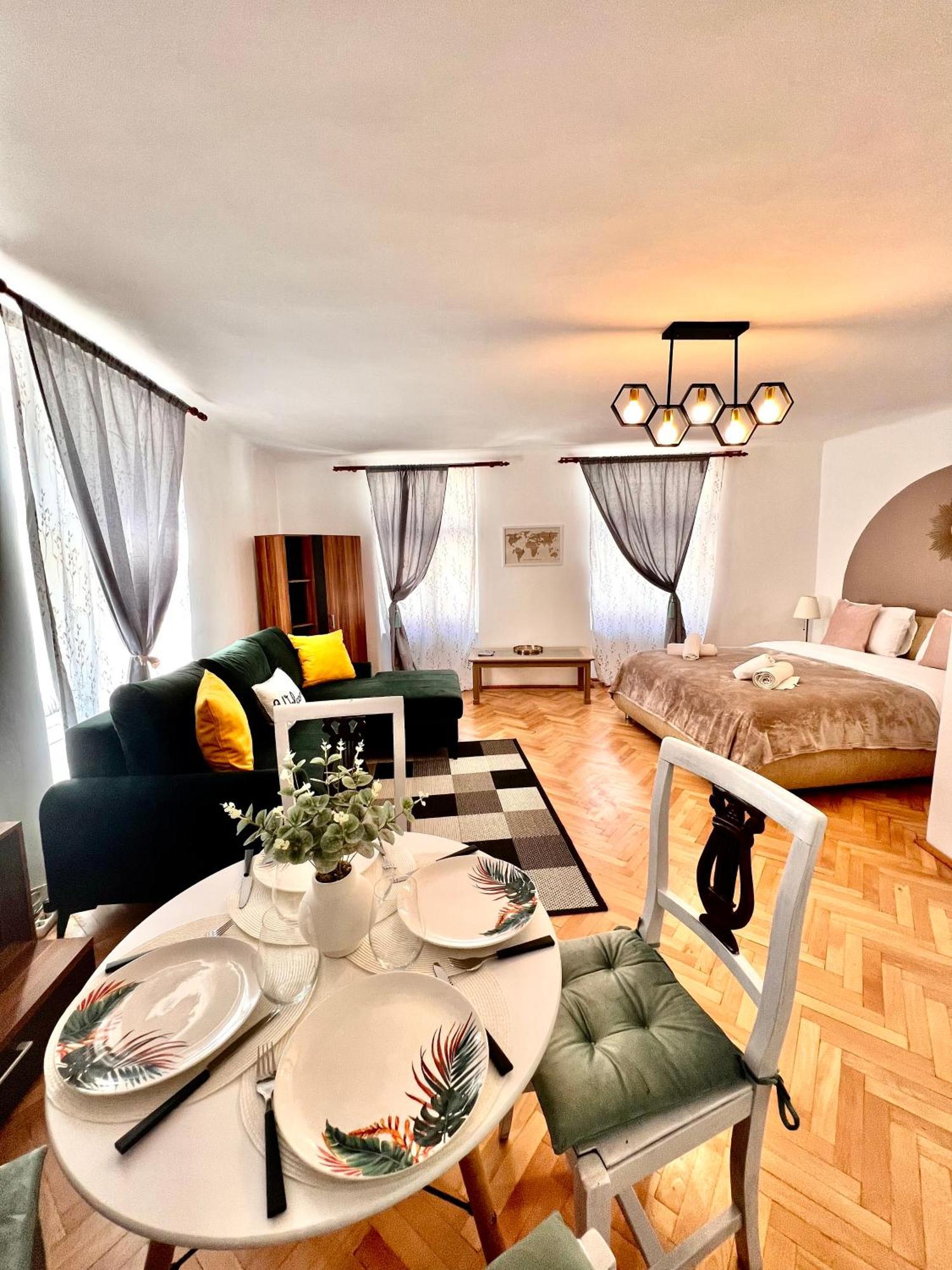 Old Town City Center Apartments 布拉索夫 外观 照片