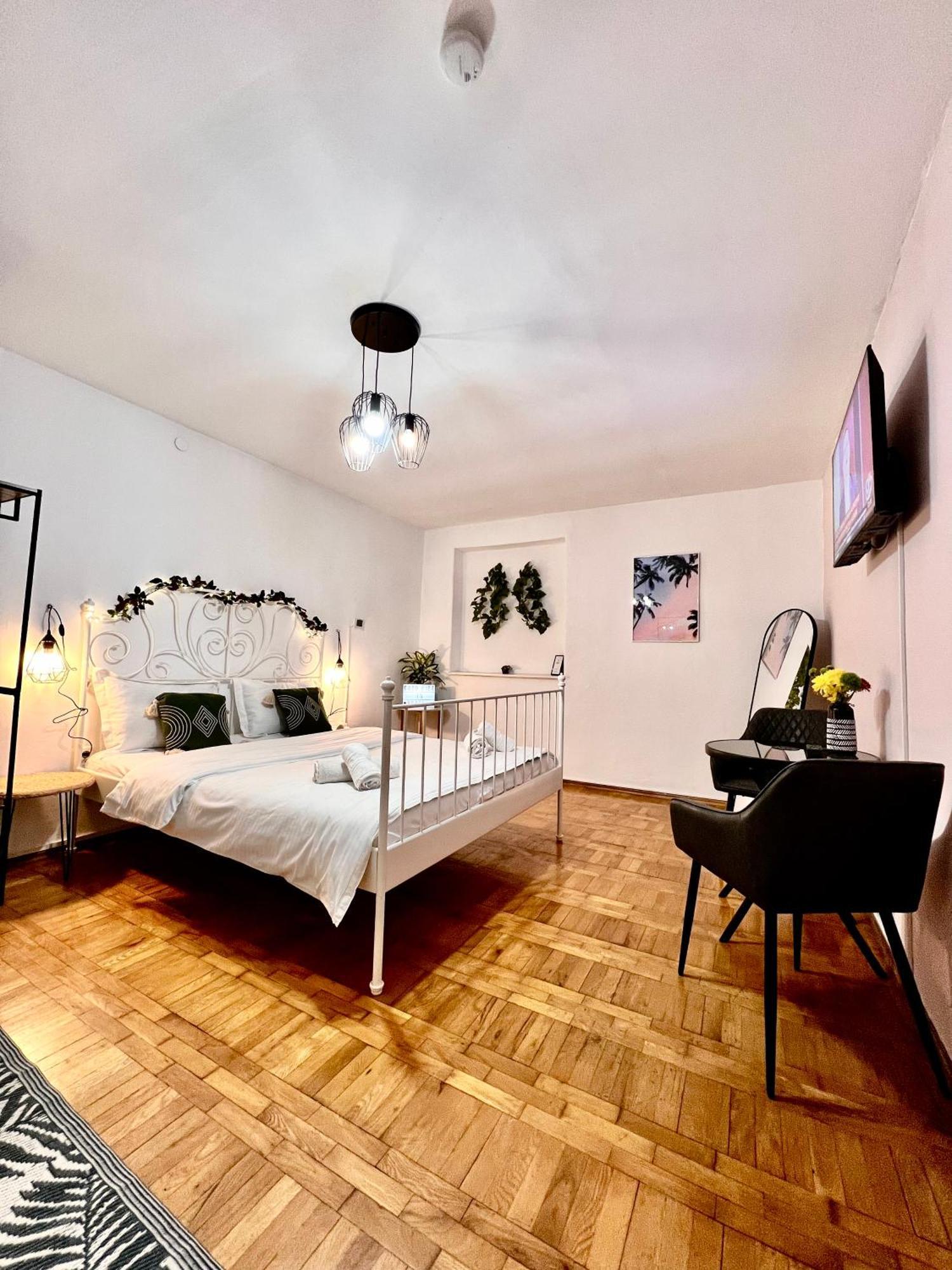Old Town City Center Apartments 布拉索夫 外观 照片